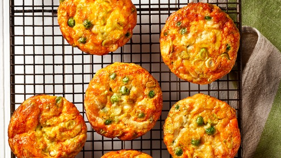 Savoury baked egg and oat breakfast cups