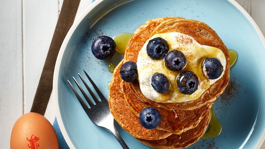 Yoghurt and berry pancakes