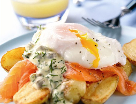 Eggs Benedict with salmon