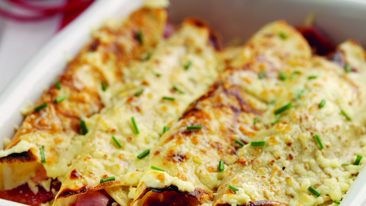 Lancashire Cheese & Bacon Pancakes | Egg Recipes - British Lion Eggs