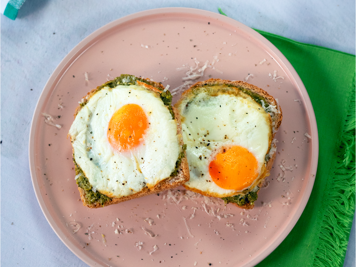 Fried Eggs in Air Fryer