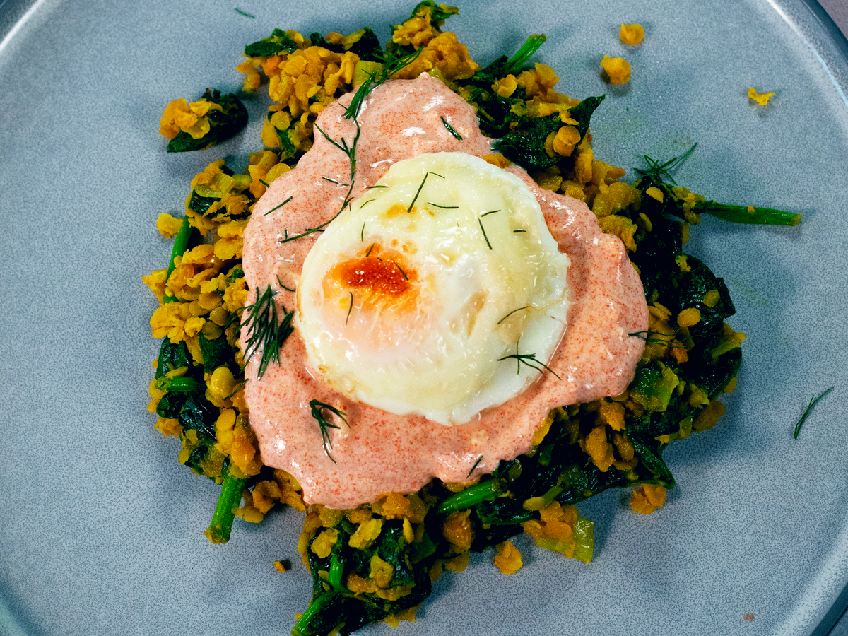 Poached eggs top in airfryer