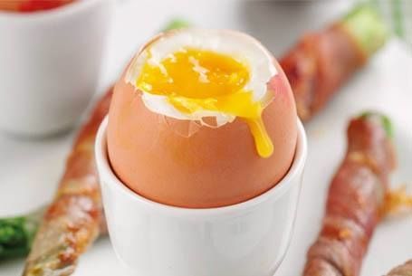 egg-containing-calories.jpg