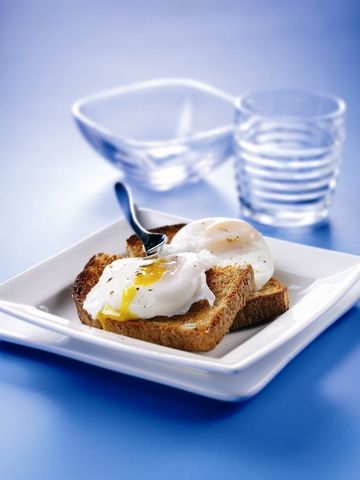 Poached egg and toast