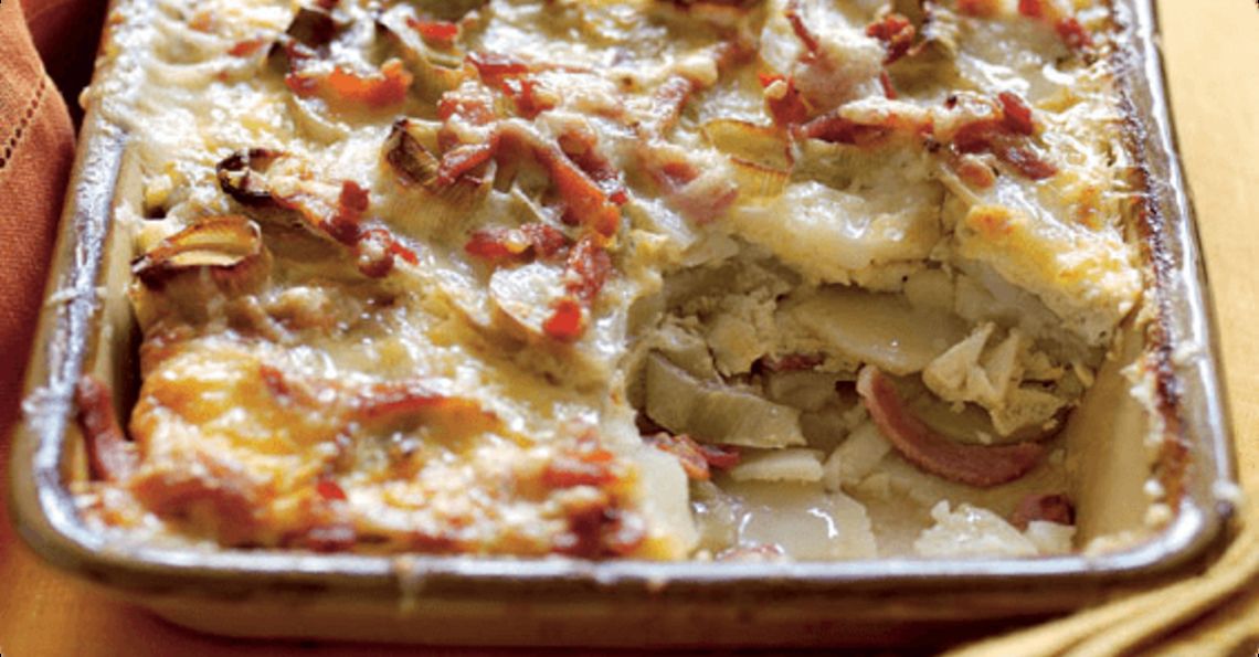Layered potatoes with leeks and bacon