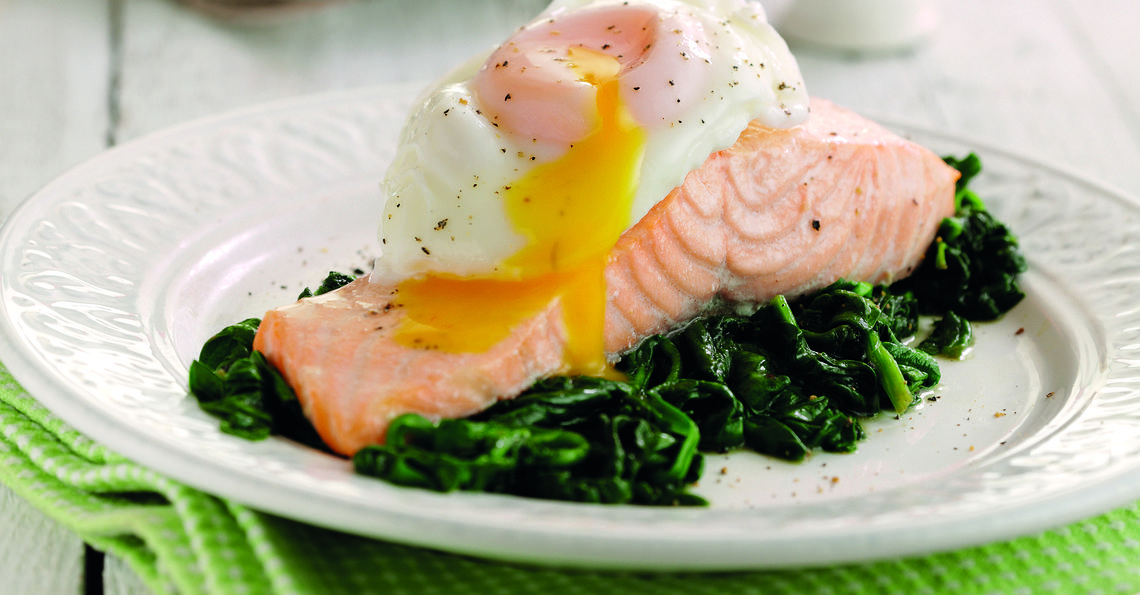 Salmon with poached egg and spinach