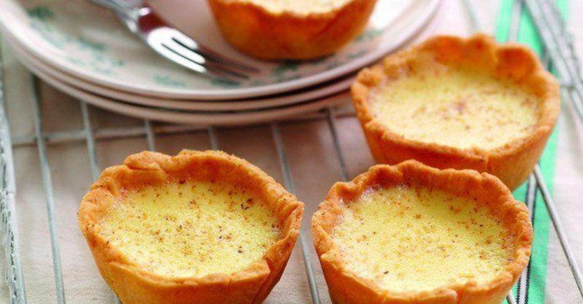 Egg custard tarts