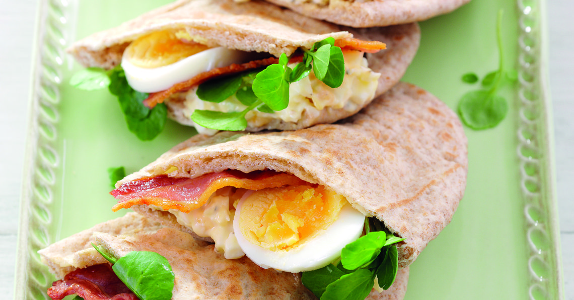 Bacon and egg pitta