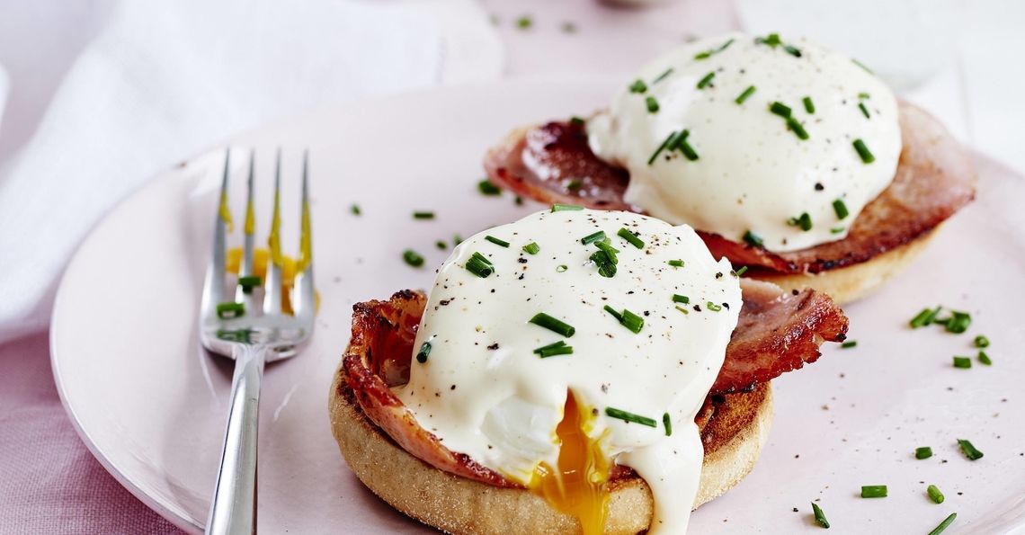 Cheat’s hollandaise sauce Eggs Benedict