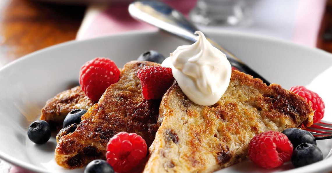 Raisin and cinnamon eggy bread