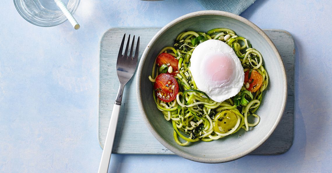 poached egg courgetti