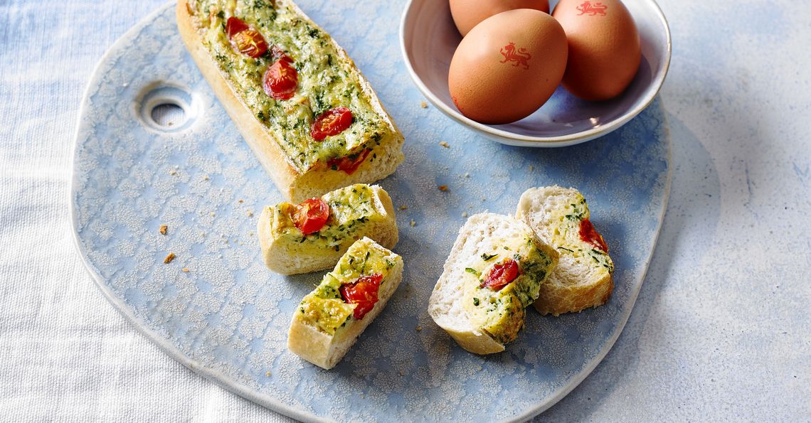 Egg, cheese and tomato boats