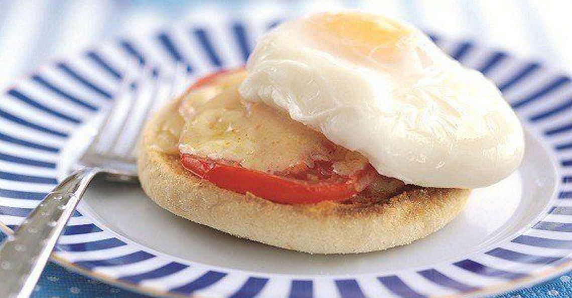 Microwave poached eggs