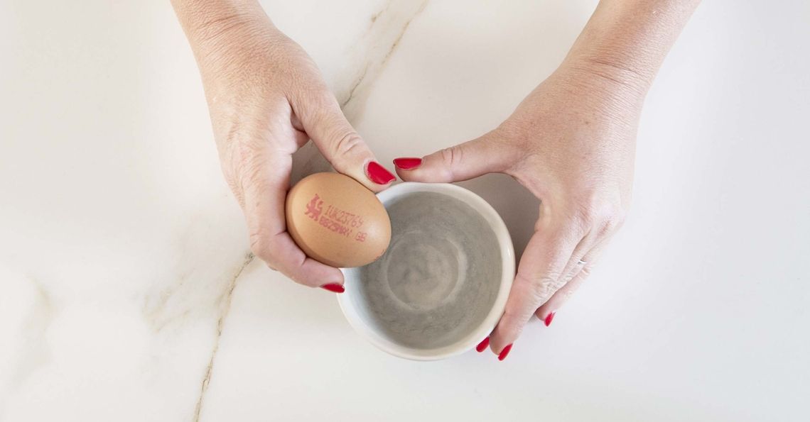 Cracking the egg