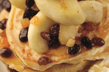Thick Pancakes with Spiced Apple