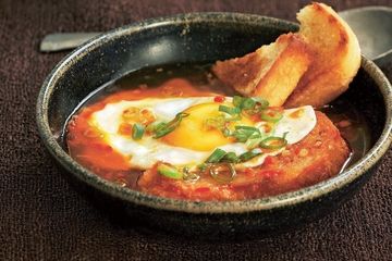 Fried egg soup with smoked paprika & ground chilli