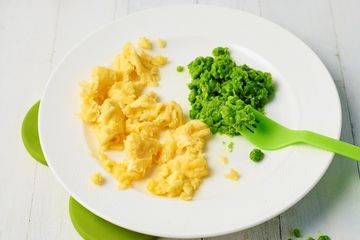 Scrambled eggs with pea puree