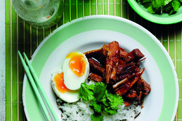 Braised pork parlow with runny eggs