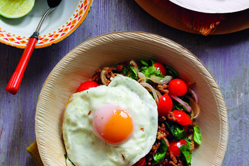 Wok fried egg and spicy minced pork with garlic & ginger