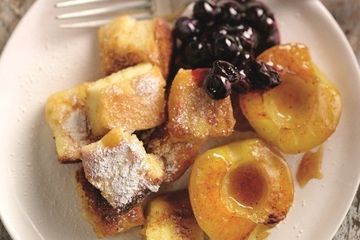 Austrian Kaiserschmarrn pancakes with caramelized apples and berry compote