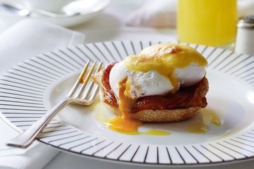Eggs Benedict with homemade hollandaise