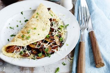 Cheesy mushroom and herb omelette