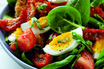 Egg and spinach salad