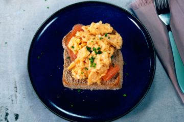 Air fryer scrambled eggs