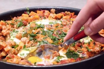 Embedded thumbnail for Egg and chorizo casserole - family one-pot by Simon Rimmer